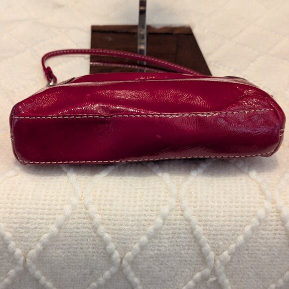 Coach Turnlock Wristlet in Red Patent Leather! - Picture 6 of 11